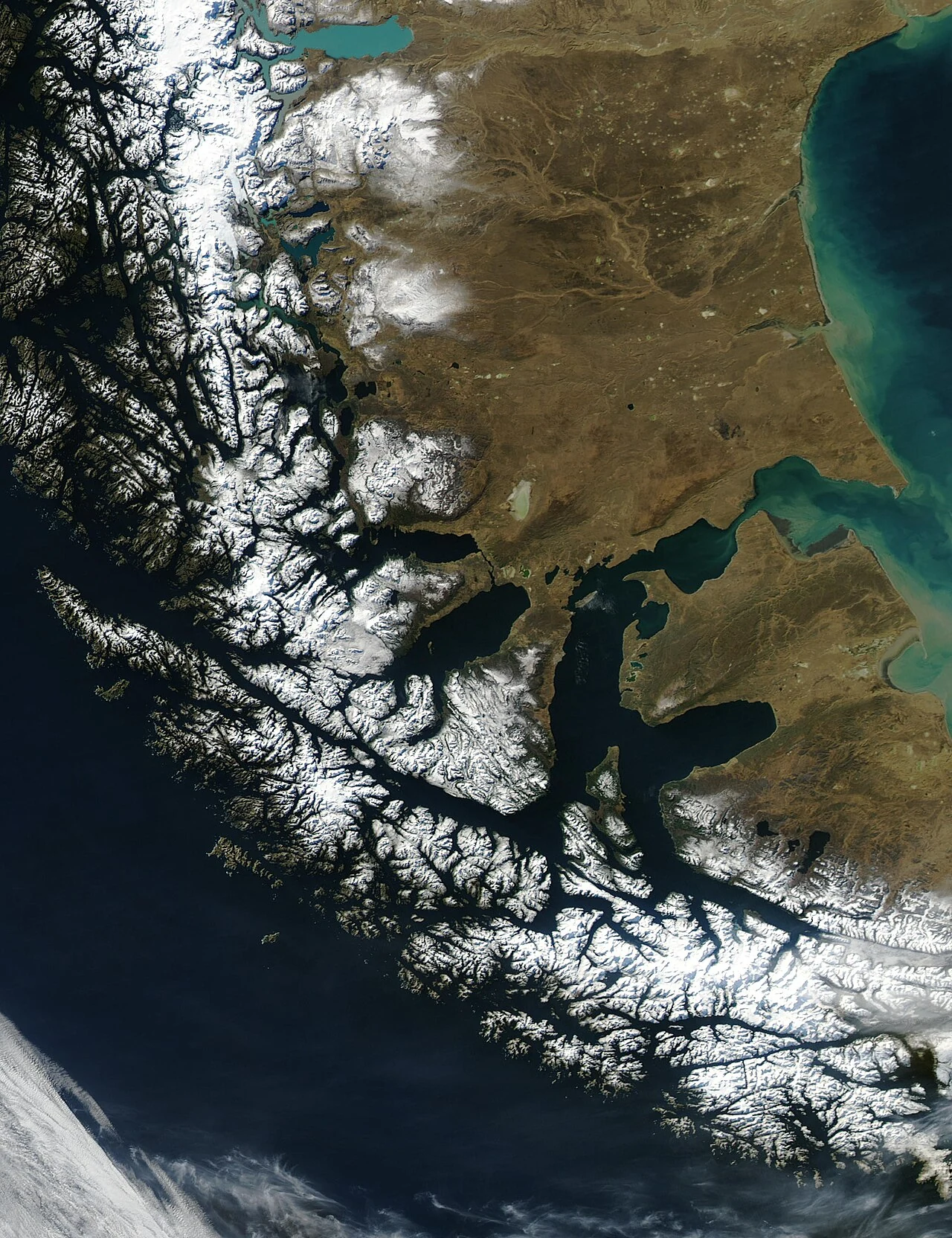 Imagen satelital del Estrecho de Magallanes
